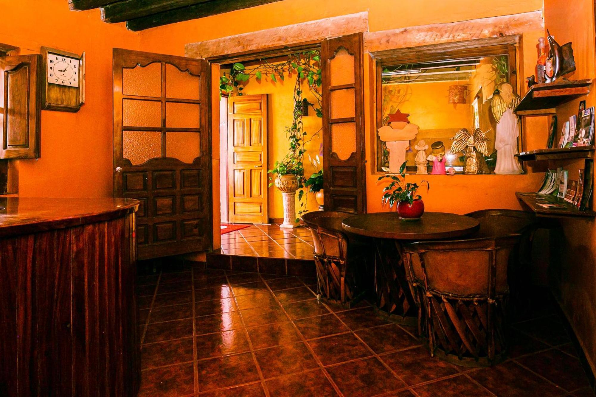 Oyo Posada De Los Angeles, ปาทซ์คูเอโร ภายนอก รูปภาพ